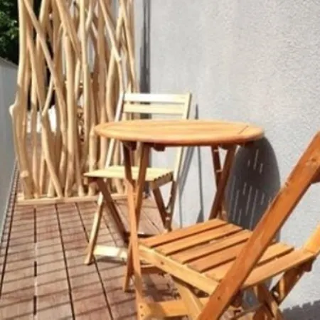 Apartment 4 & 5 *
